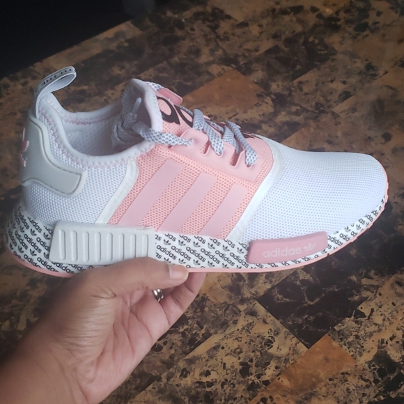 Rare Adidas NMD R1 White/Pink/Black NWT - Picture 5 of 16
